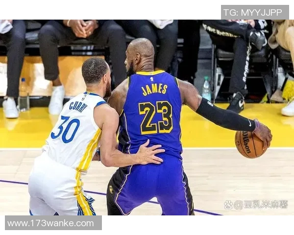 火箭队主场憾负湖人，年轻阵容仍需磨炼